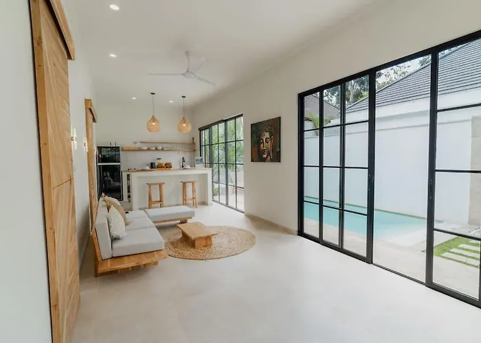 Elegant 2-bedroom Brand New In Villa
